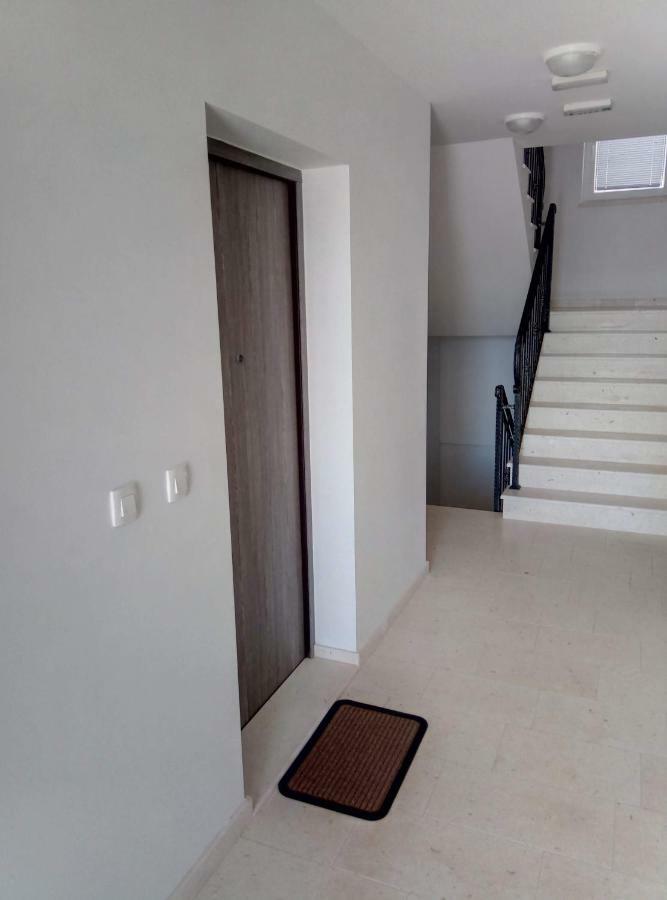 Lorena Cres Extérieur photo