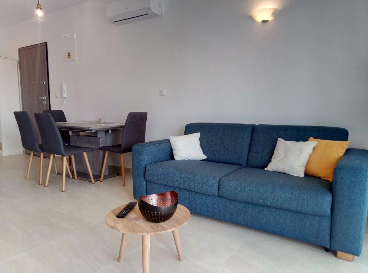 Lorena Cres Extérieur photo
